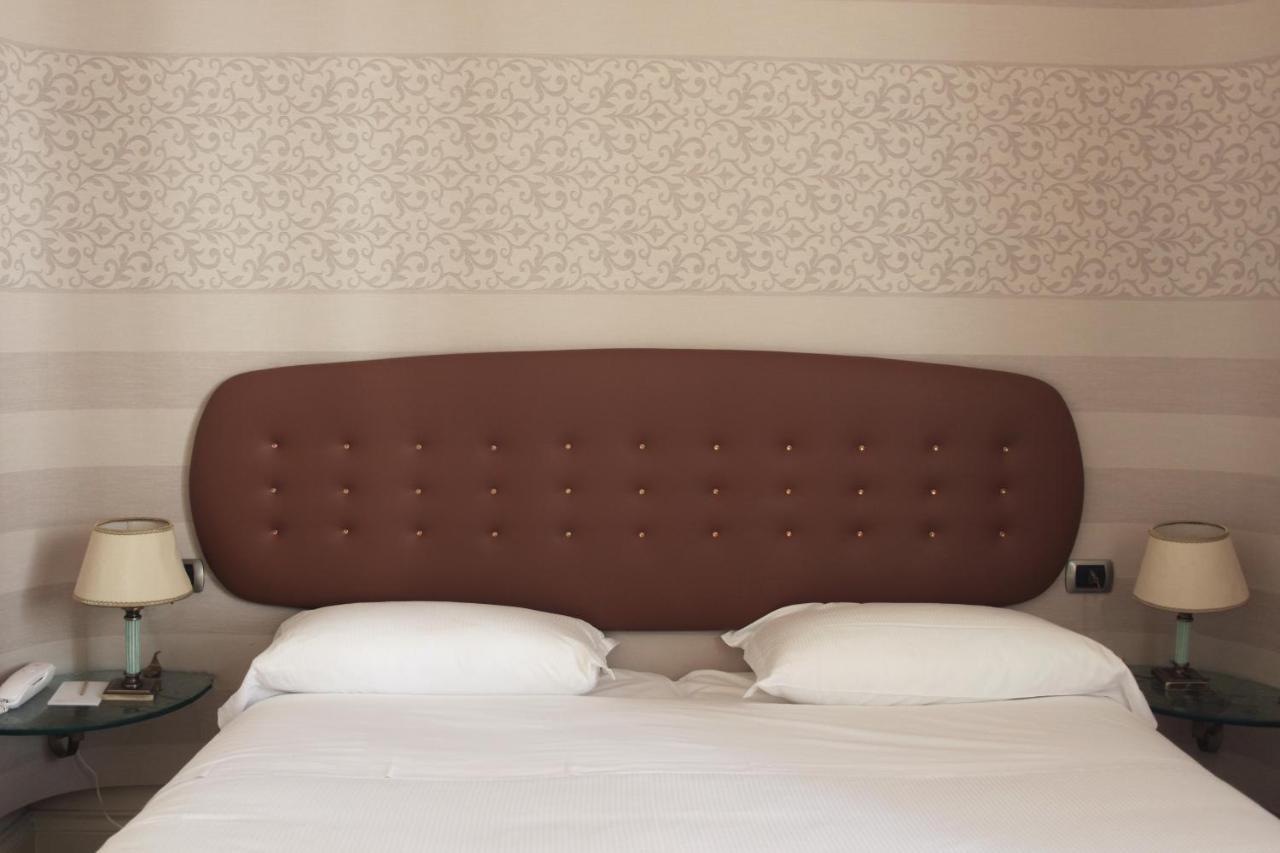 C-Hotels De Rose Palace Firenze Szoba fotó